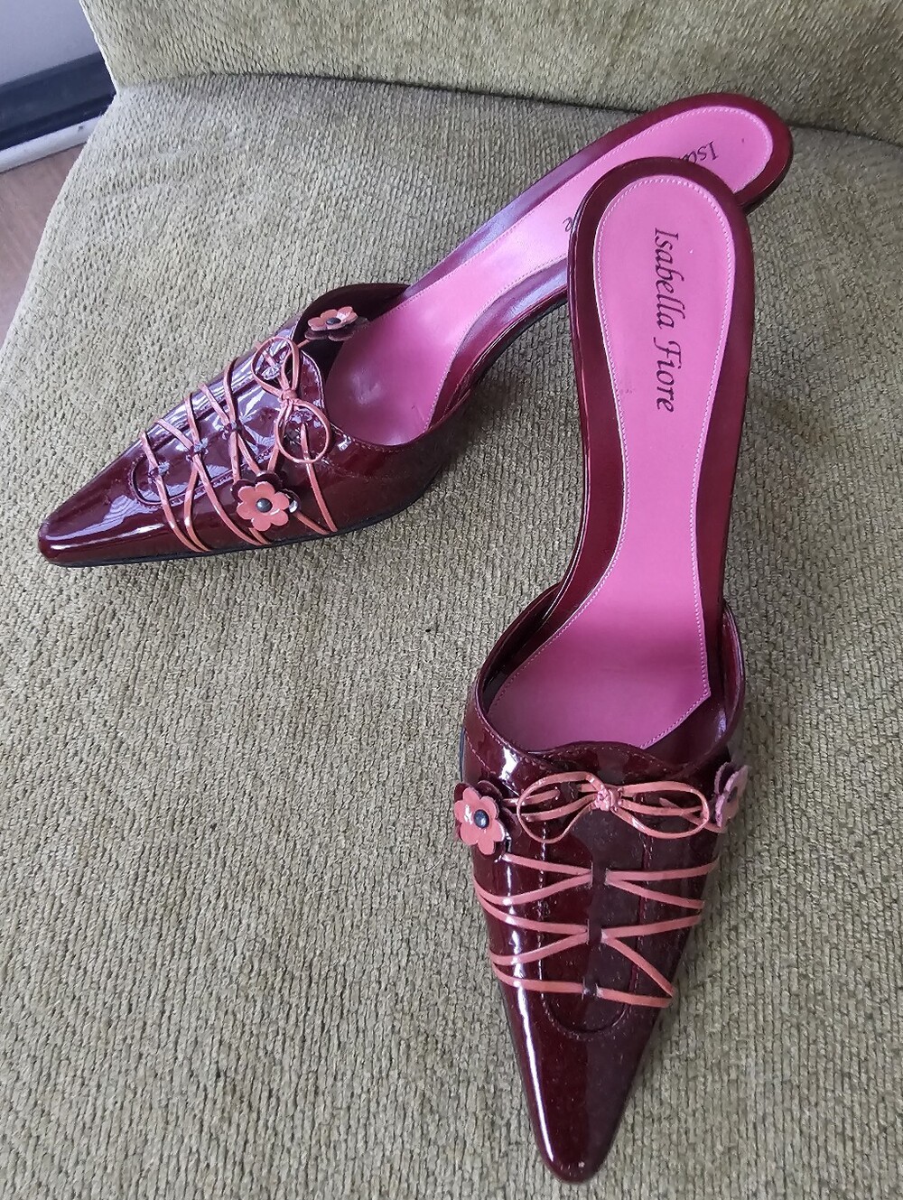 Isabella Fiore Burgundy Patent Pointed Mules with Pink Floral Accents - Picture 5 of 11